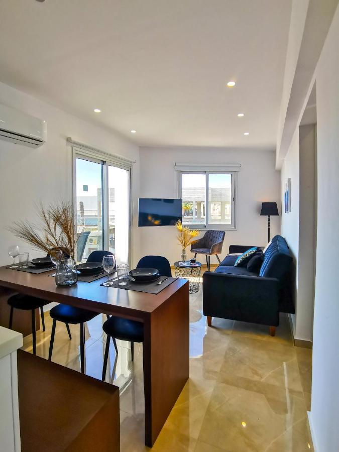 Phaedrus Living Seaside Residence Lighthouse 70 Paphos Bagian luar foto